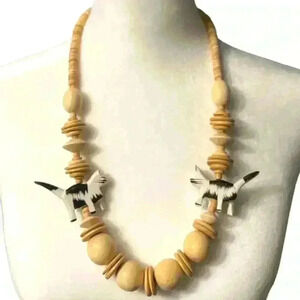 Kitschy cute *maybe 90s vintage* beaded cat statement necklace hand carved